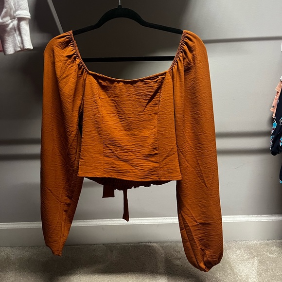 Tops - Altard state fall crop top